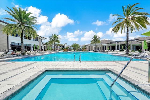8301 NW 41st St B-303, Doral, FL 33166