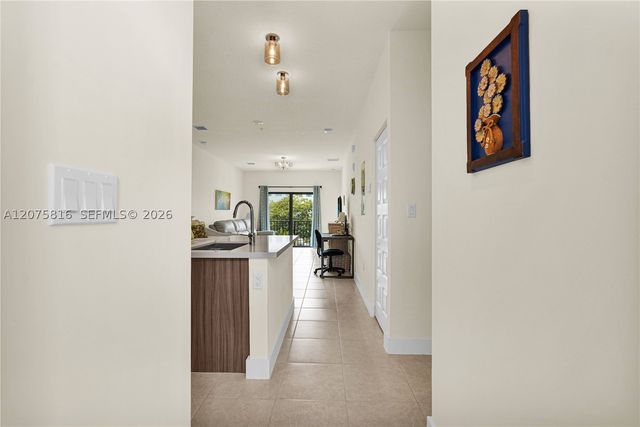 8301 NW 41st St B-303, Doral, FL 33166