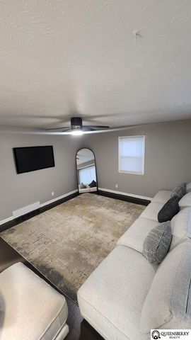 7007 Wood Lane Street, La Vista, NE 68128