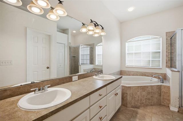 5912 BRAMBLE BUSH COURT, Zephyrhills, FL 33541