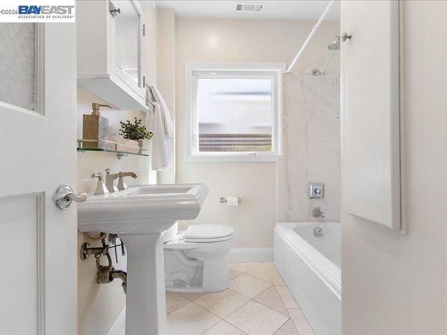 321 Central Ave, Alameda, CA 94501