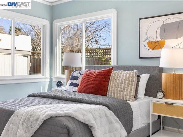 321 Central Ave, Alameda, CA 94501