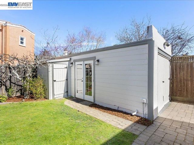 321 Central Ave, Alameda, CA 94501