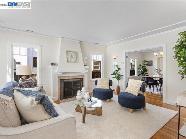 321 Central Ave, Alameda, CA 94501