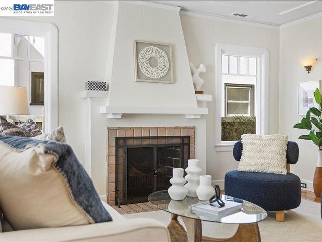 321 Central Ave, Alameda, CA 94501