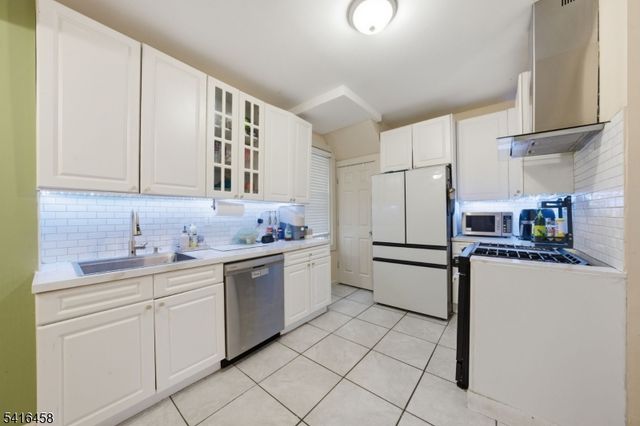 124 Washington Ave, Irvington Twp., NJ 07111