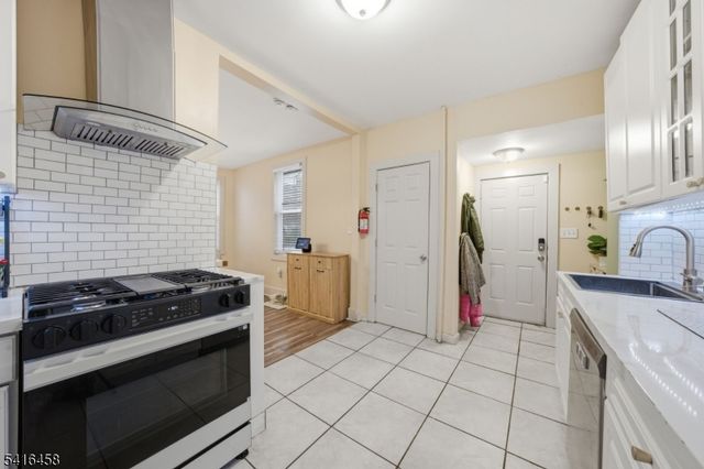 124 Washington Ave, Irvington Twp., NJ 07111