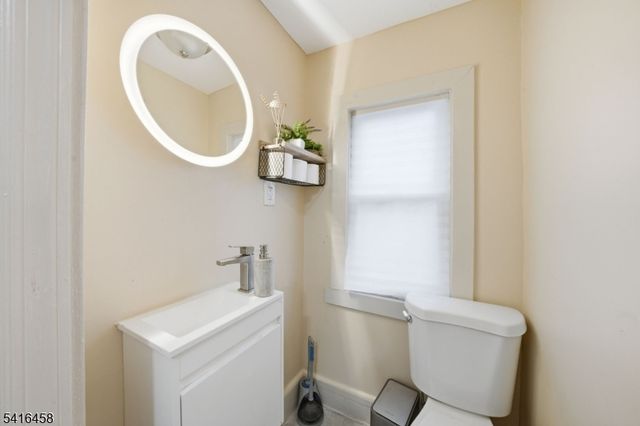 124 Washington Ave, Irvington Twp., NJ 07111