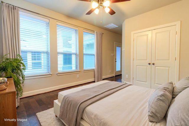 1009 Peacock Boulevard, Carrollton, TX 75007