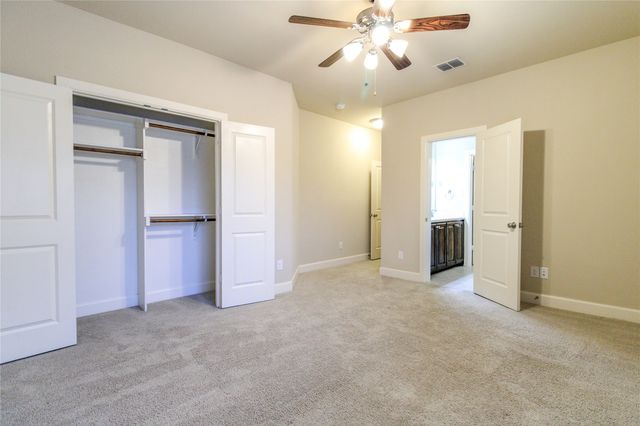 1009 Peacock Boulevard, Carrollton, TX 75007