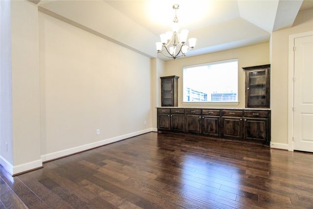 1009 Peacock Boulevard, Carrollton, TX 75007