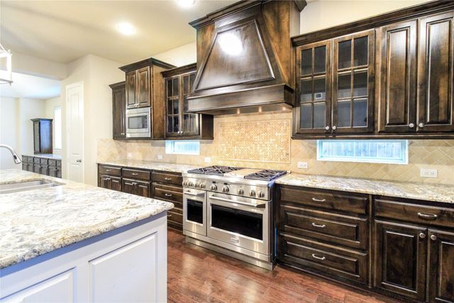 1009 Peacock Boulevard, Carrollton, TX 75007