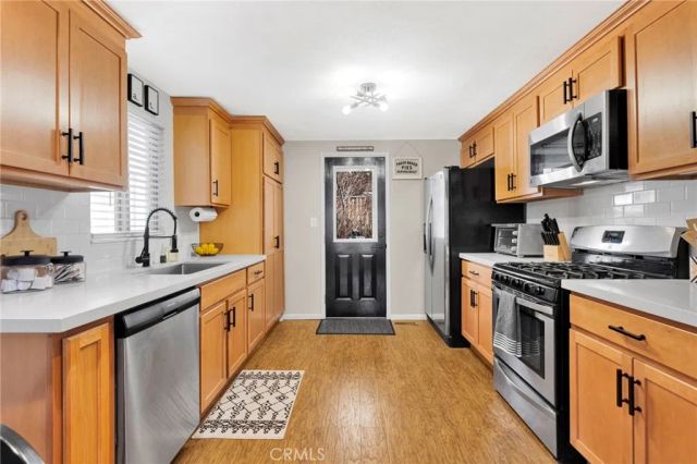 42792 Conifer Drive, Big Bear Lake, CA 92315