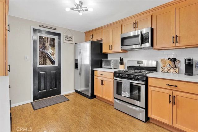 42792 Conifer Drive, Big Bear Lake, CA 92315