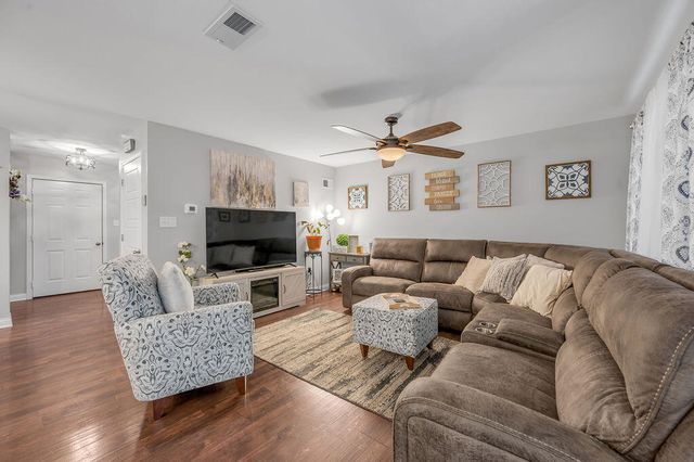 109 Dallas Drive, Nicholasville, KY 40356