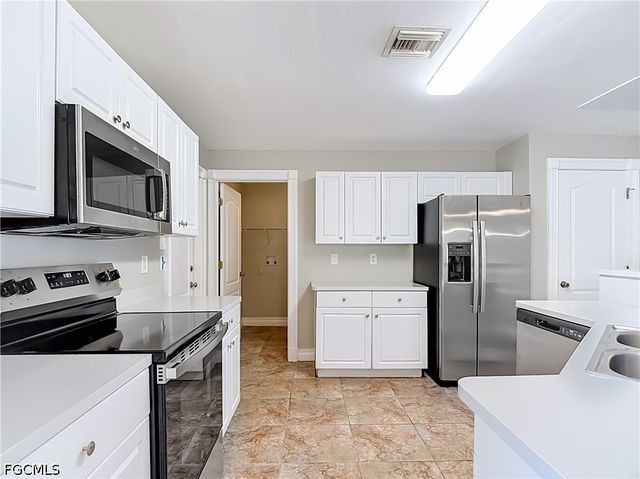 3027 38th ST SW, Lehigh Acres, FL 33976