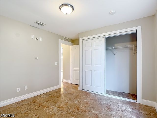 3027 38th ST SW, Lehigh Acres, FL 33976
