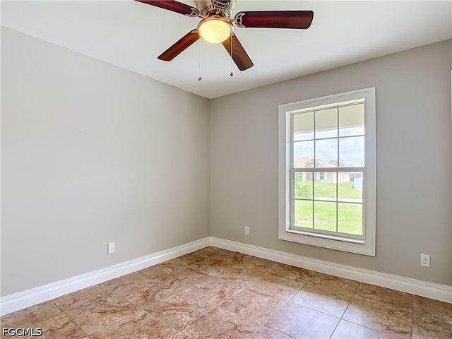 3027 38th ST SW, Lehigh Acres, FL 33976