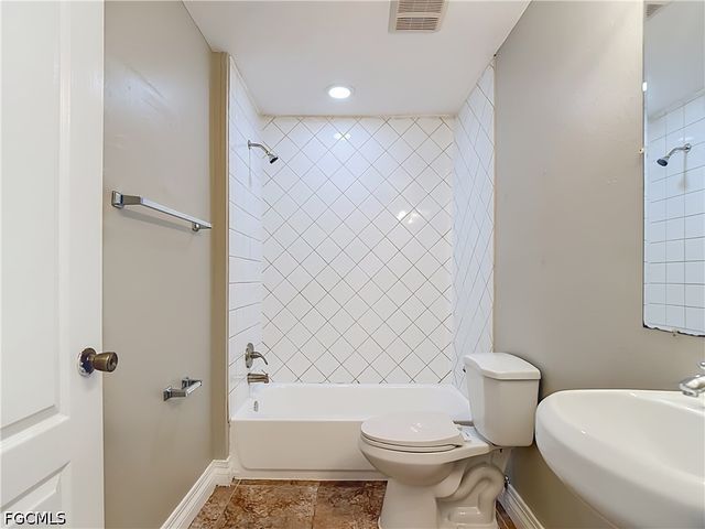 3027 38th ST SW, Lehigh Acres, FL 33976