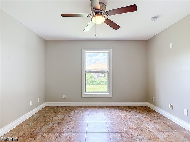 3027 38th ST SW, Lehigh Acres, FL 33976