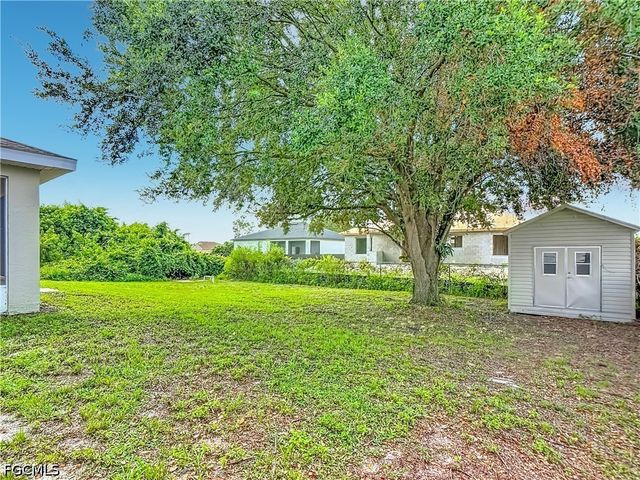 3027 38th ST SW, Lehigh Acres, FL 33976