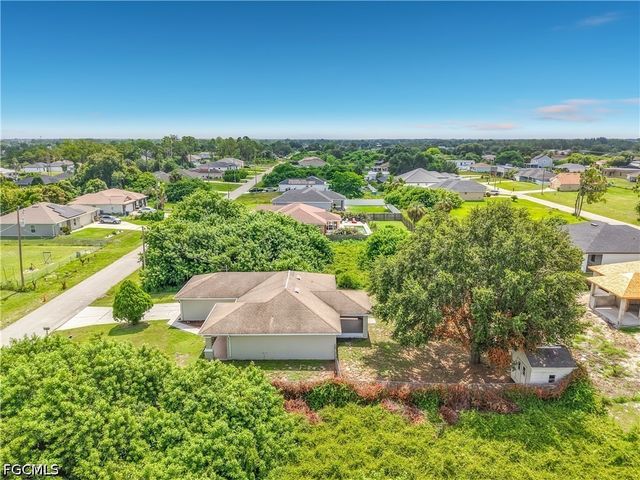 3027 38th ST SW, Lehigh Acres, FL 33976