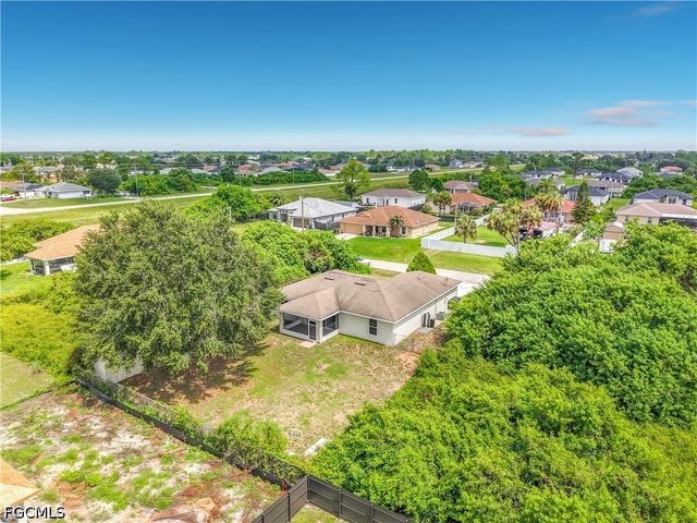 3027 38th ST SW, Lehigh Acres, FL 33976