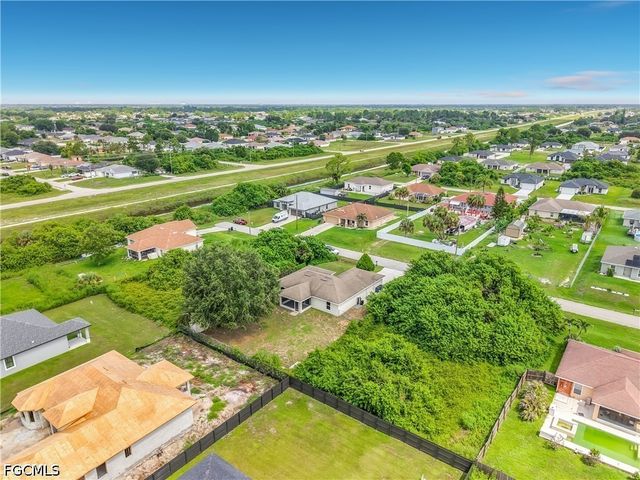 3027 38th ST SW, Lehigh Acres, FL 33976