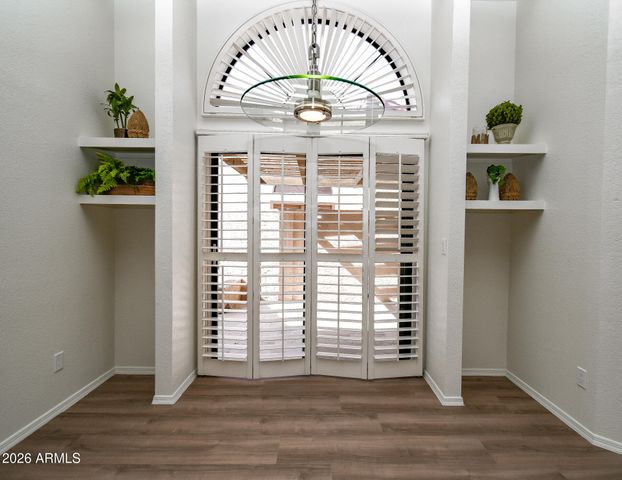 5518 E PARADISE Drive, Scottsdale, AZ 85254