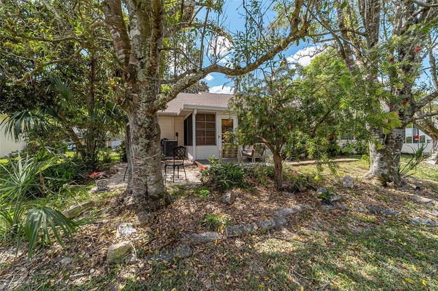 8819 SW 91ST PLACE D, Ocala, FL 34481