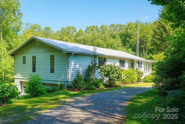 262 Rooster Cove, Brevard, NC 28712