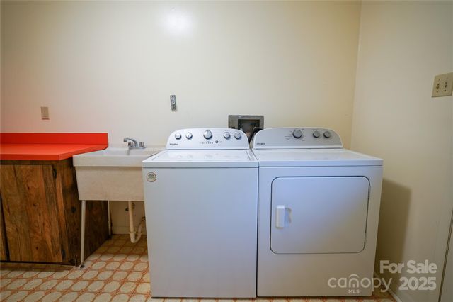 262 Rooster Cove, Brevard, NC 28712