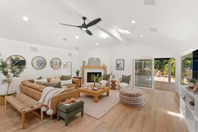 1102 Fleetridge Drive, San Diego, CA 92106