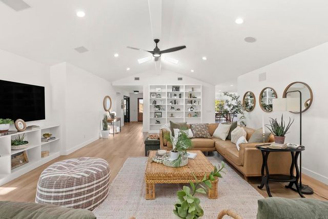 1102 Fleetridge Drive, San Diego, CA 92106