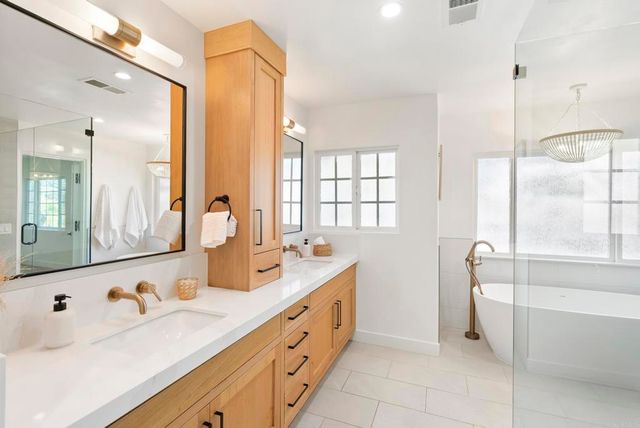 1102 Fleetridge Drive, San Diego, CA 92106