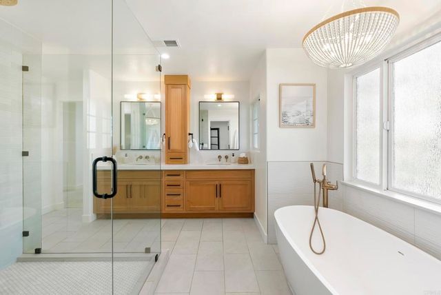 1102 Fleetridge Drive, San Diego, CA 92106