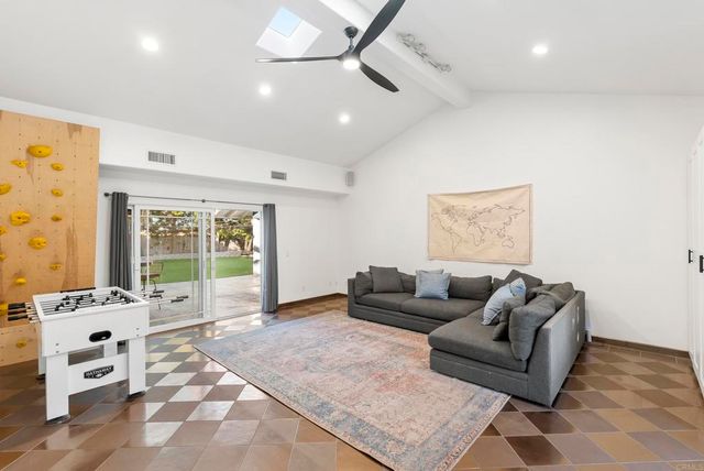 1102 Fleetridge Drive, San Diego, CA 92106