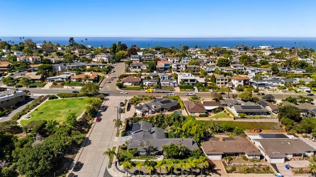 1102 Fleetridge Drive, San Diego, CA 92106