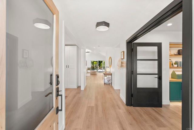 1102 Fleetridge Drive, San Diego, CA 92106