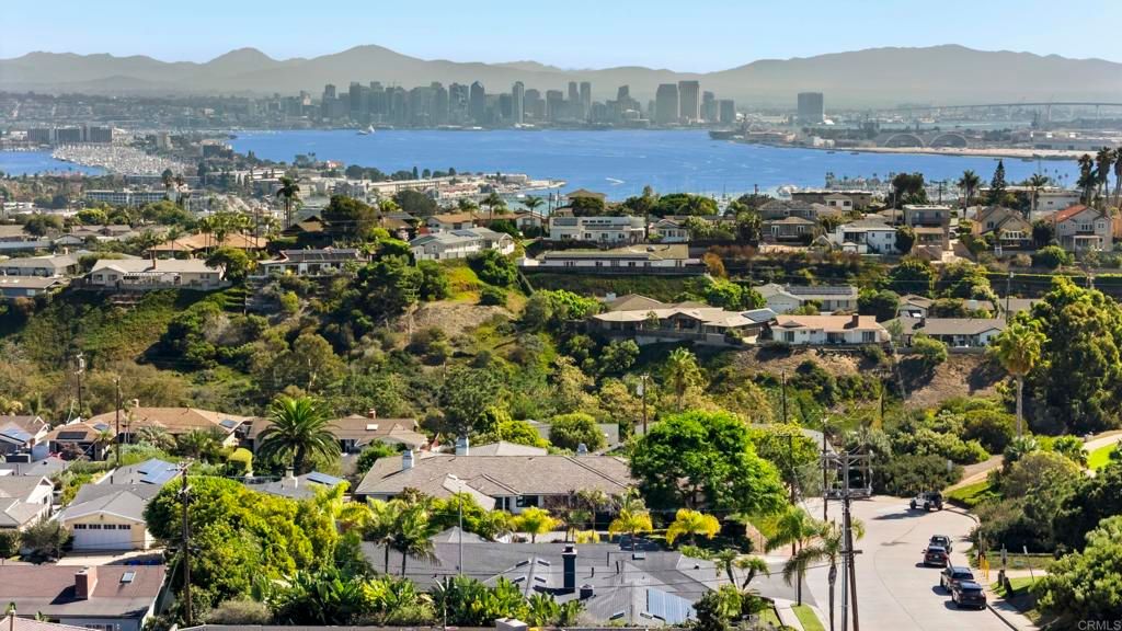 1102 Fleetridge Drive, San Diego, CA 92106