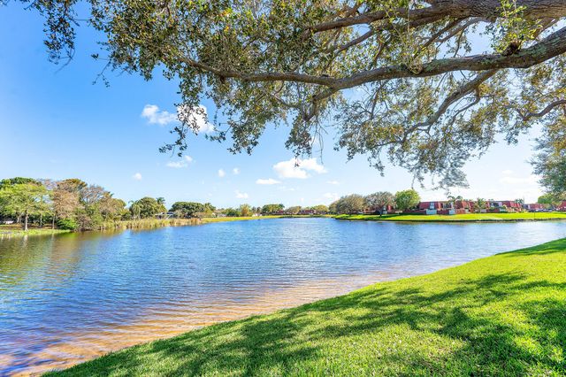 3827 Victoria Drive, West Palm Beach, FL 33406