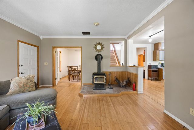 1828 NE Shady Ln, North Liberty, IA 52317