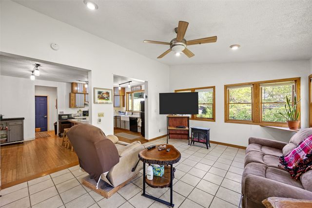 1828 NE Shady Ln, North Liberty, IA 52317