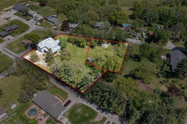 1828 NE Shady Ln, North Liberty, IA 52317