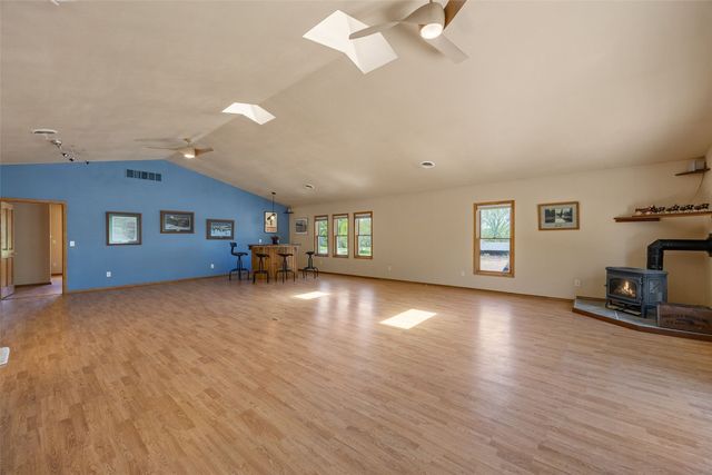 1828 NE Shady Ln, North Liberty, IA 52317