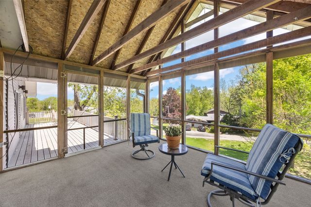 1828 NE Shady Ln, North Liberty, IA 52317