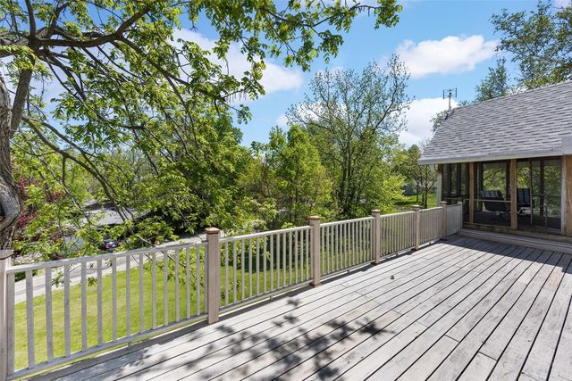 1828 NE Shady Ln, North Liberty, IA 52317