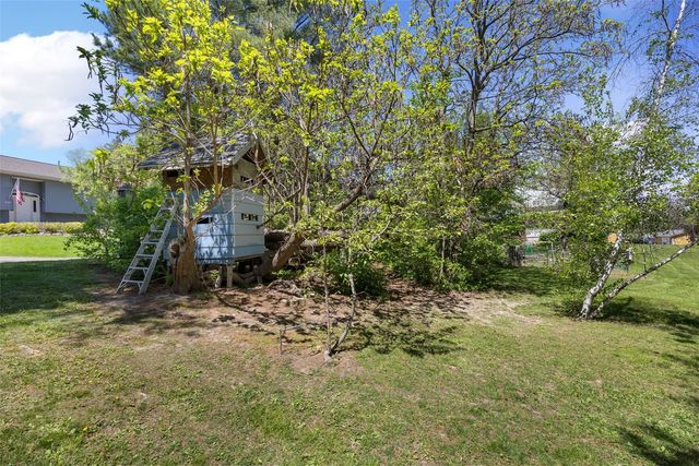 1828 NE Shady Ln, North Liberty, IA 52317