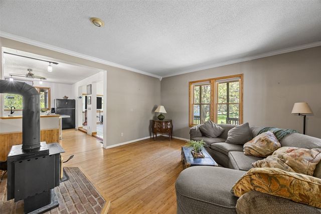 1828 NE Shady Ln, North Liberty, IA 52317