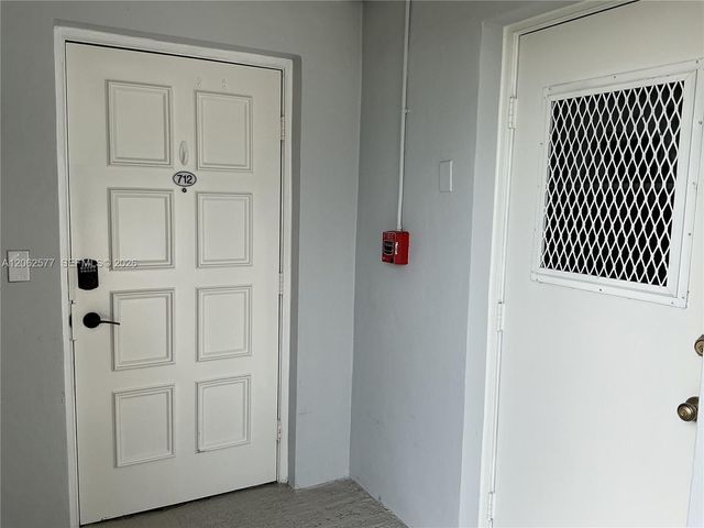 3010 N Course Dr 712, Pompano Beach, FL 33069